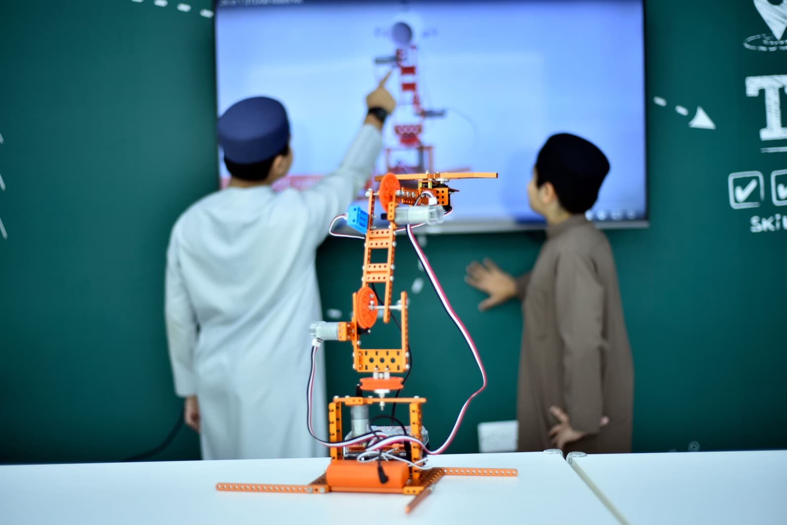 Young Engineers at Young Leaders Hub